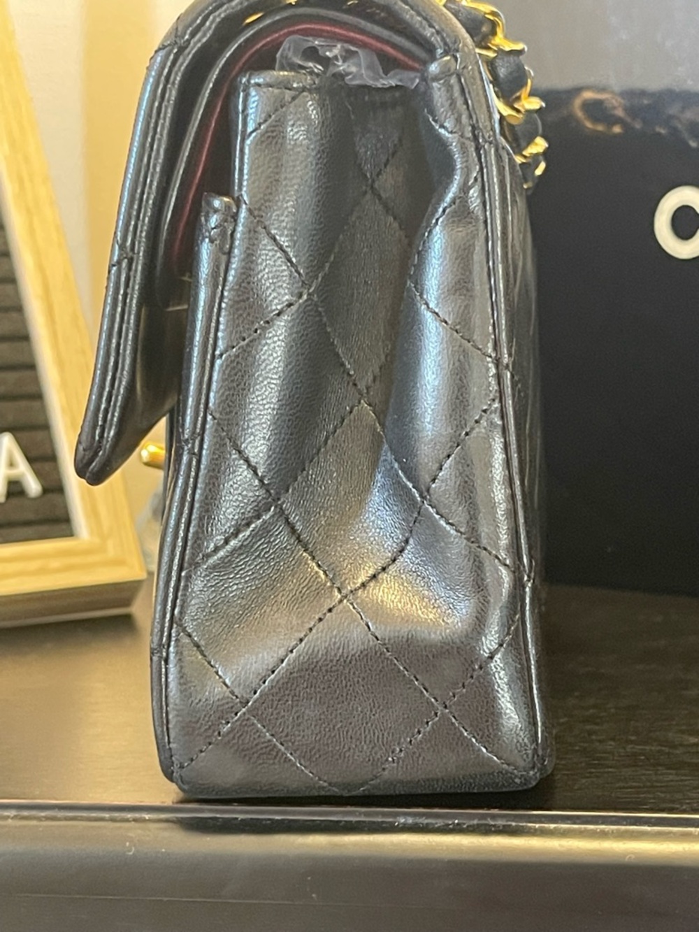 CHANEL Black Quilted Shoulder Bag with Gold Chain - Picture 5 of 16
